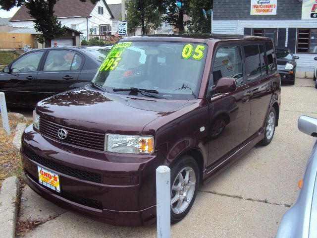 2005 Scion xB SW2