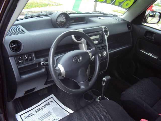 2005 Scion xB SW2
