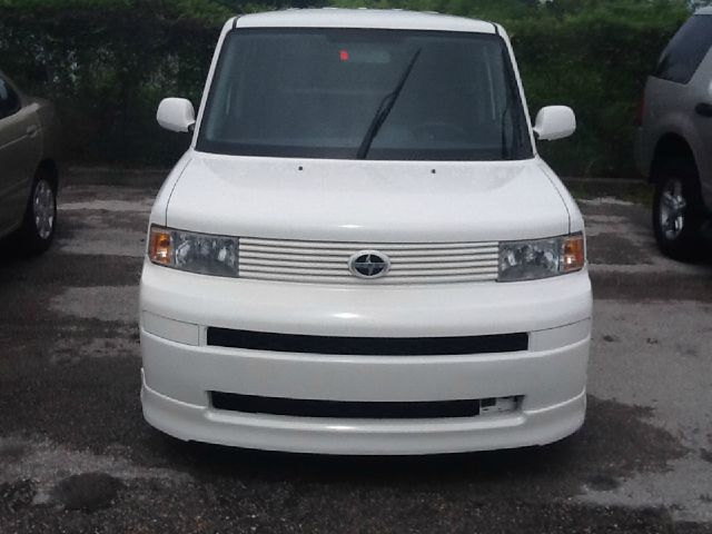 2005 Scion xB SW2
