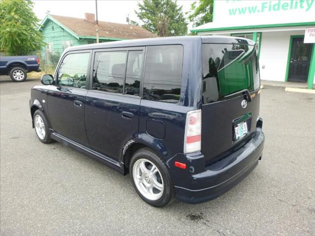 2005 Scion xB T6 AWD Moon Roof Leather