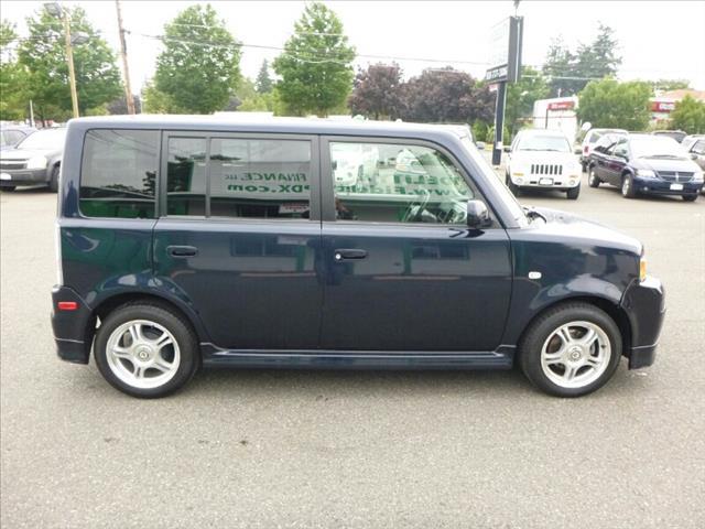 2005 Scion xB T6 AWD Moon Roof Leather