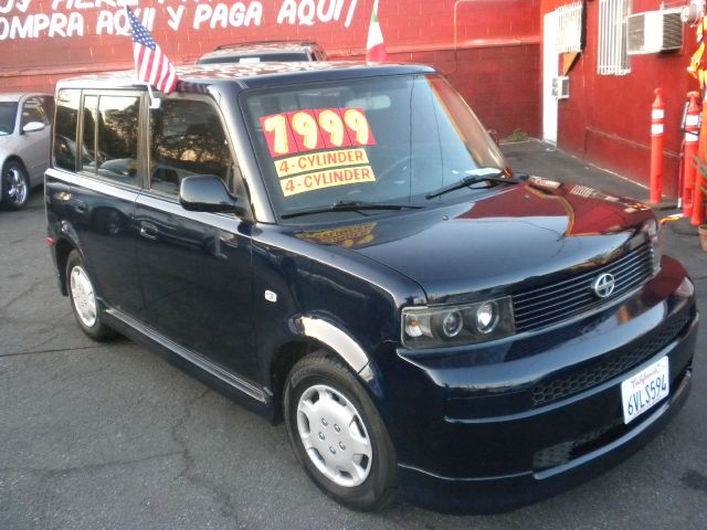 2005 Scion xB SW2
