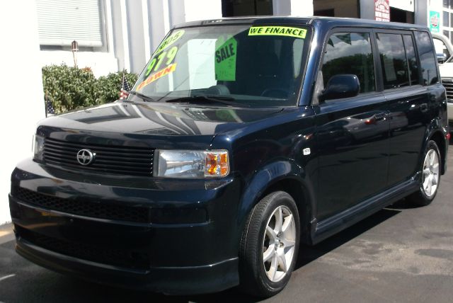2005 Scion xB SW2