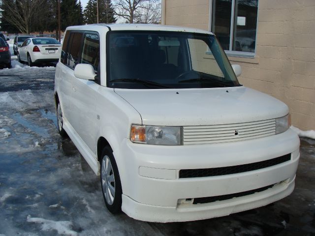2005 Scion xB SW2