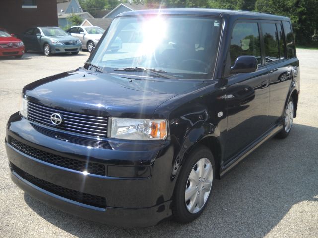 2005 Scion xB SW2
