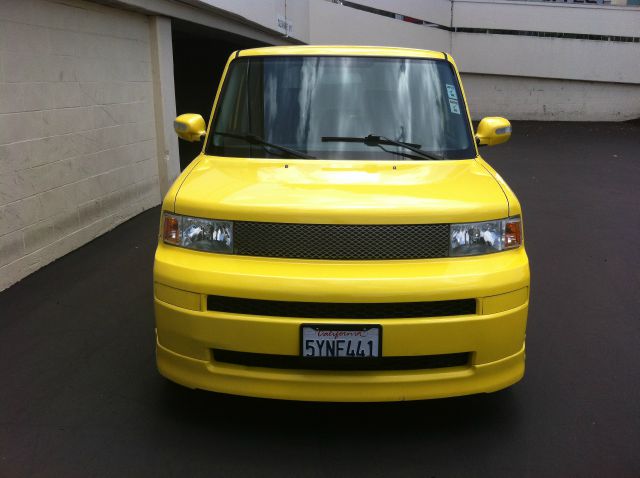 2005 Scion xB SW2