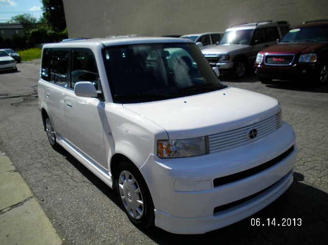 2006 Scion xB SW2