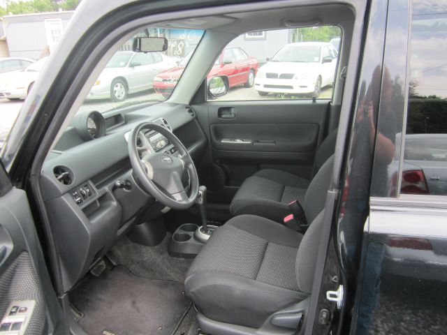 2006 Scion xB SW2