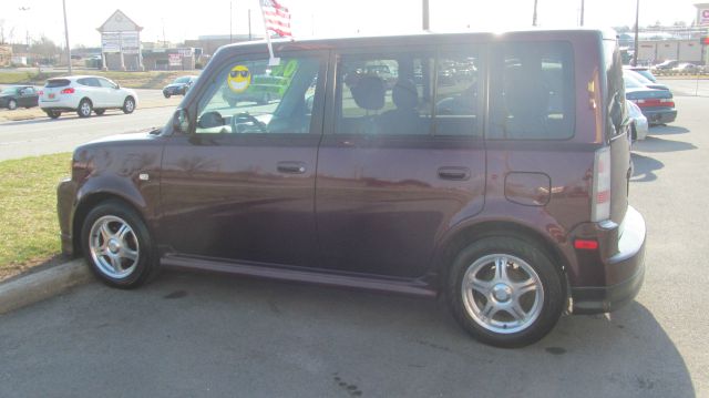 2006 Scion xB SW2