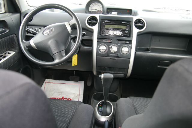 2006 Scion xB SW2