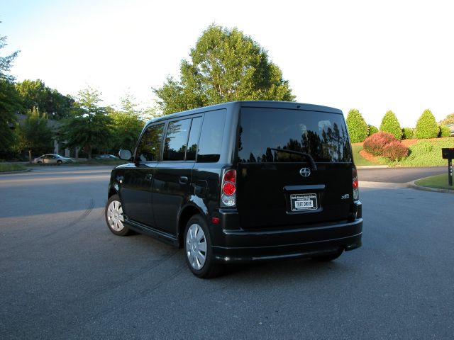 2006 Scion xB SW2