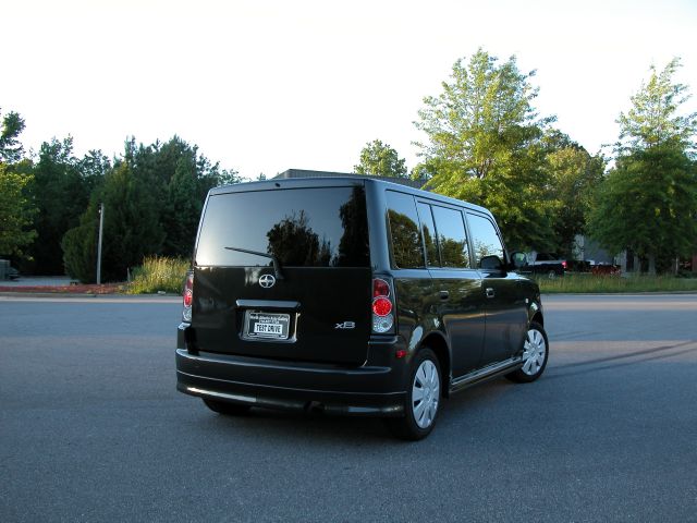 2006 Scion xB SW2