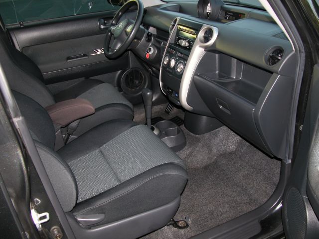 2006 Scion xB SW2