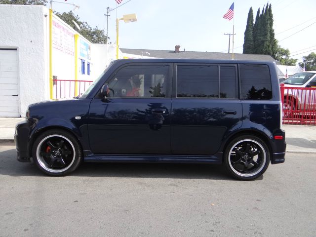 2006 Scion xB SW2