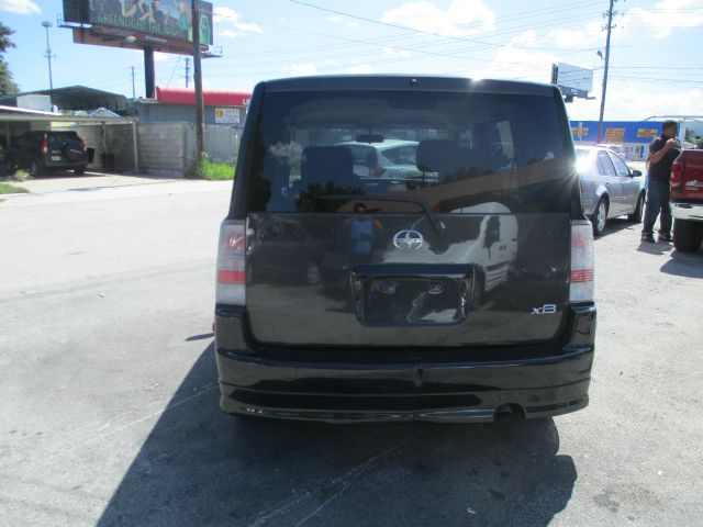 2006 Scion xB SW2