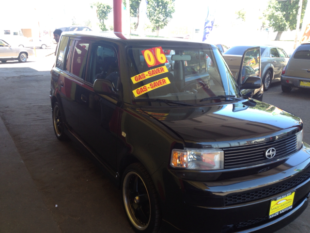 2006 Scion xB SW2