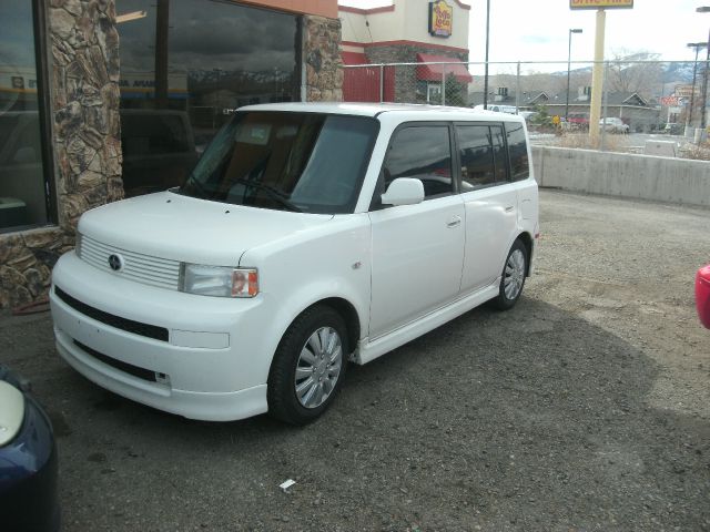 2006 Scion xB SW2