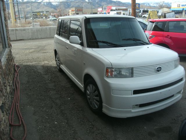 2006 Scion xB SW2