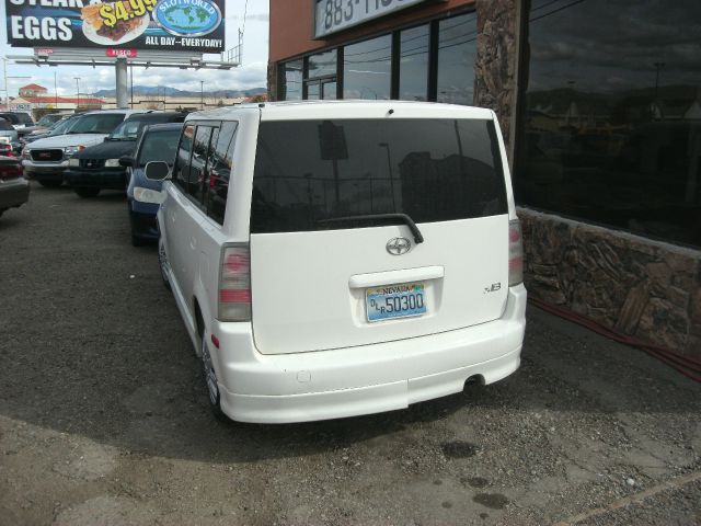 2006 Scion xB SW2