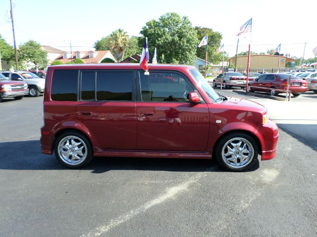 2006 Scion xB SW2