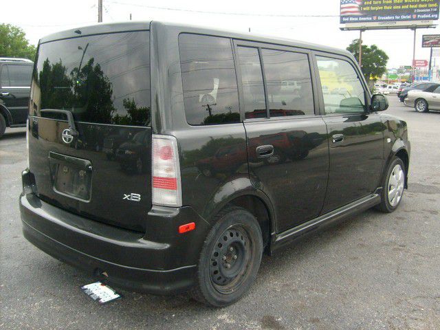 2006 Scion xB SW2