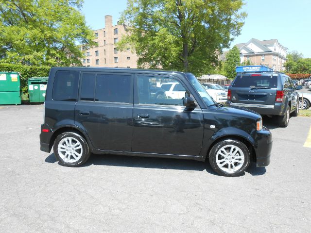 2006 Scion xB SW2
