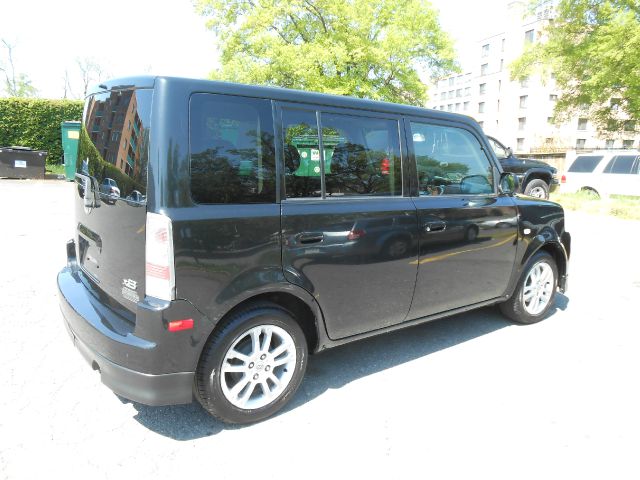 2006 Scion xB SW2