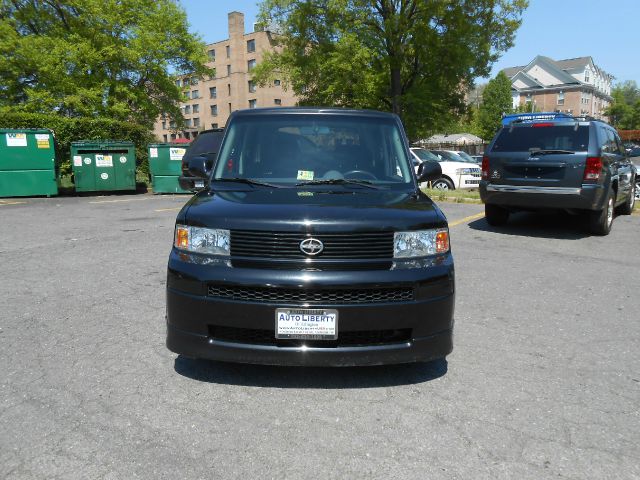 2006 Scion xB SW2