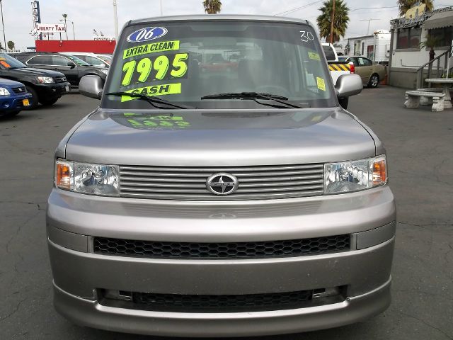 2006 Scion xB SW2