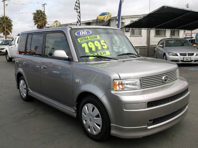 2006 Scion xB SW2