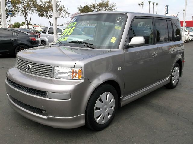 2006 Scion xB SW2