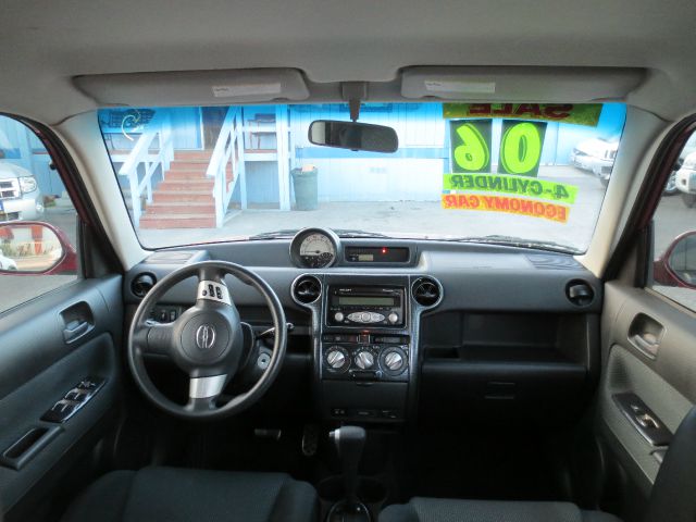 2006 Scion xB SW2