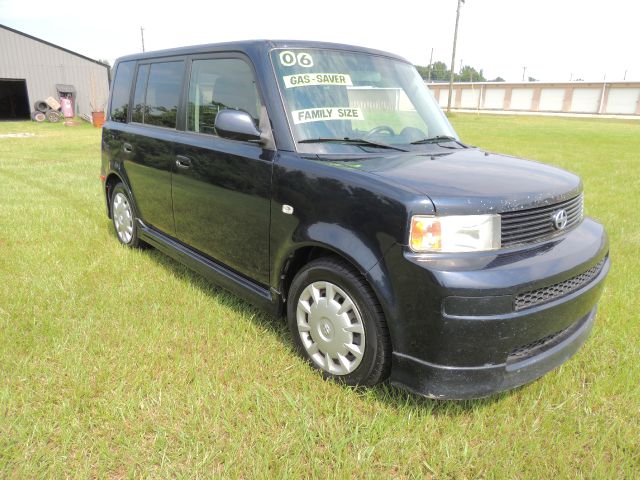 2006 Scion xB SW2