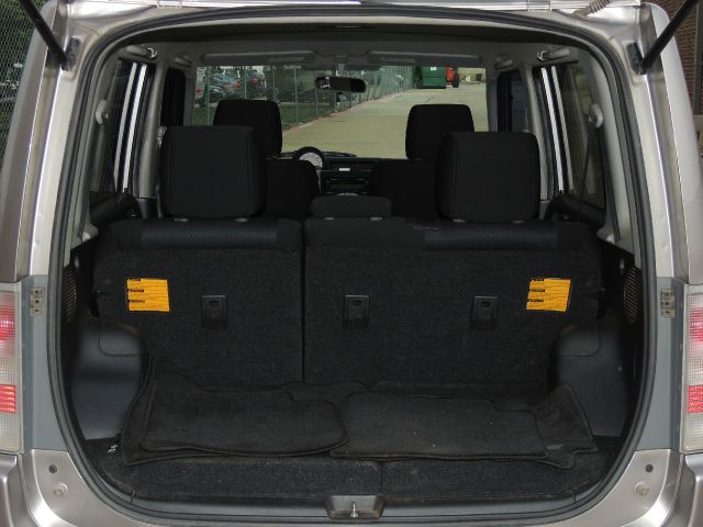 2006 Scion xB SW2