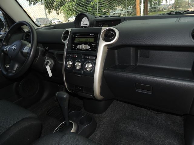 2006 Scion xB SW2