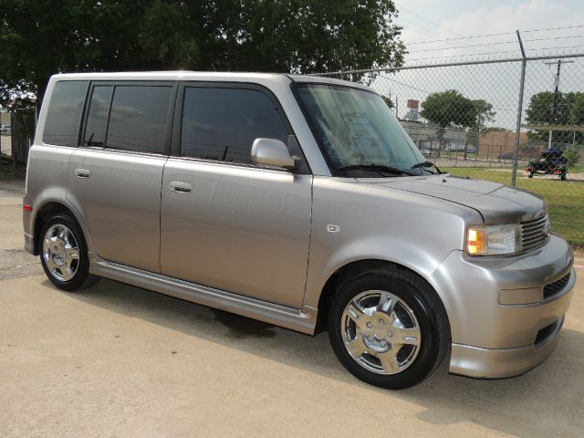 2006 Scion xB SW2