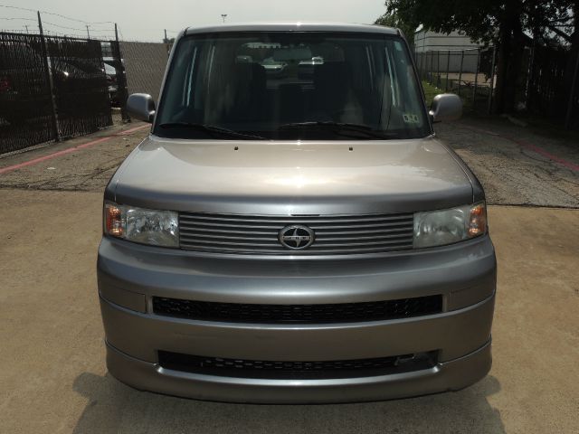 2006 Scion xB SW2