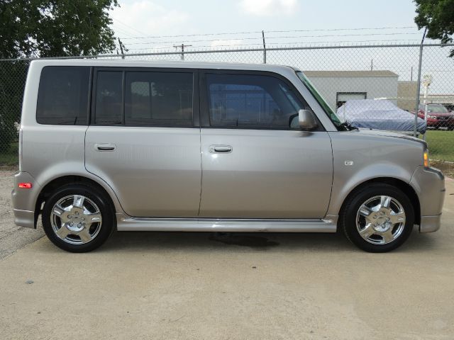 2006 Scion xB SW2