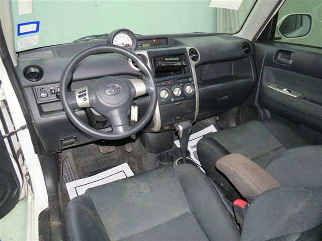2006 Scion xB SW2