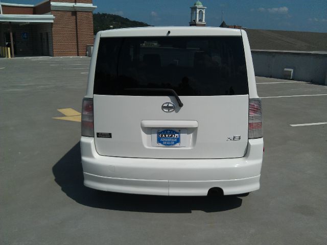 2006 Scion xB SW2