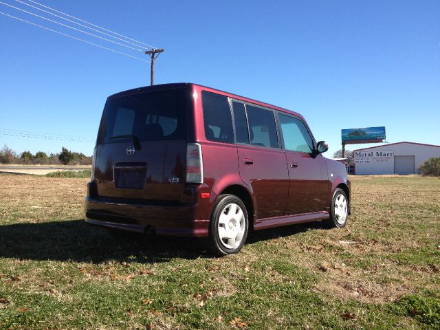 2006 Scion xB SW2