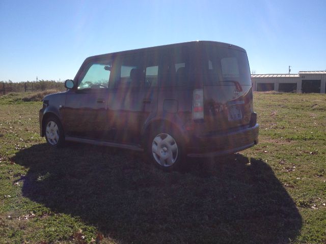 2006 Scion xB SW2