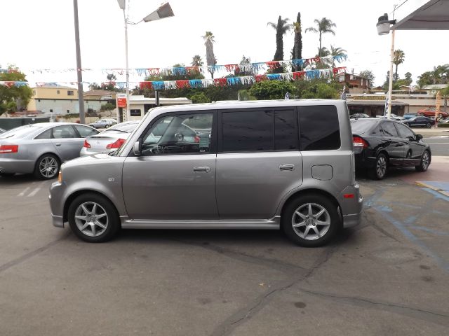 2006 Scion xB SW2