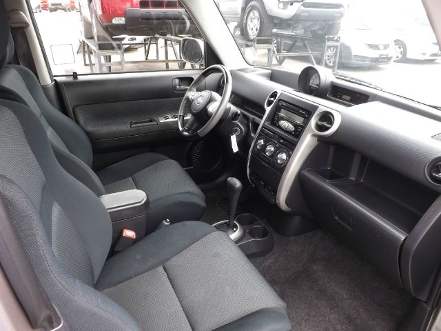 2006 Scion xB SW2