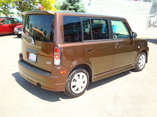 2006 Scion xB SW2