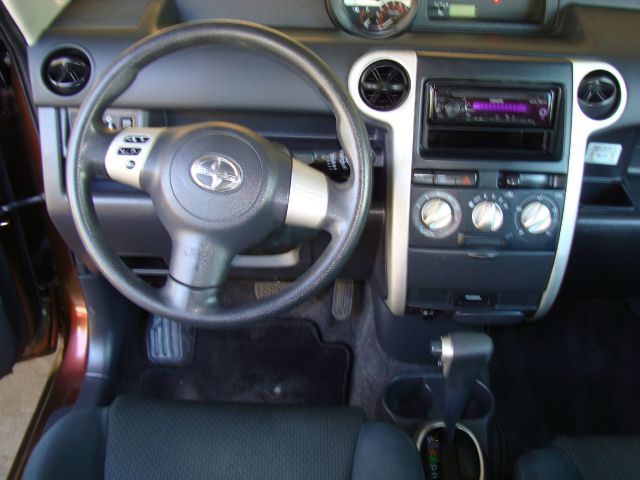 2006 Scion xB SW2