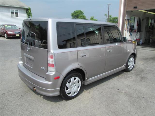 2006 Scion xB 2001 Buick