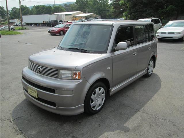 2006 Scion xB 2001 Buick