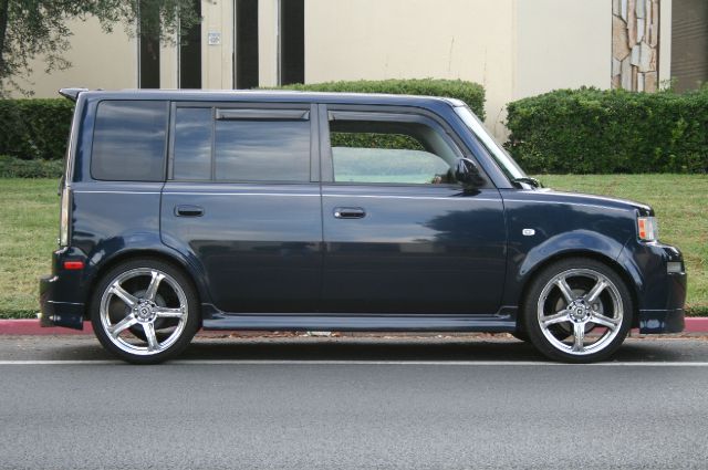 2006 Scion xB SW2