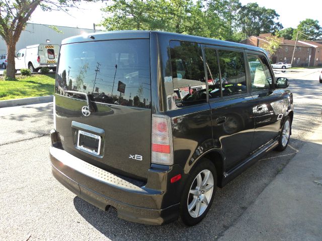 2006 Scion xB SW2
